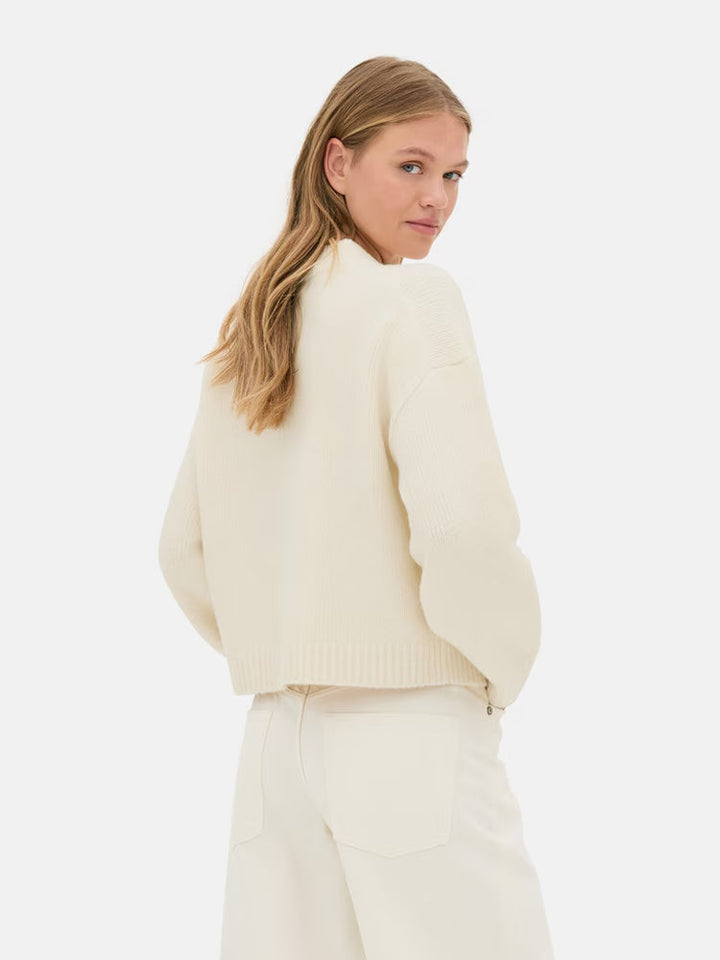 Aurrelia | Essential Knitted Bomber