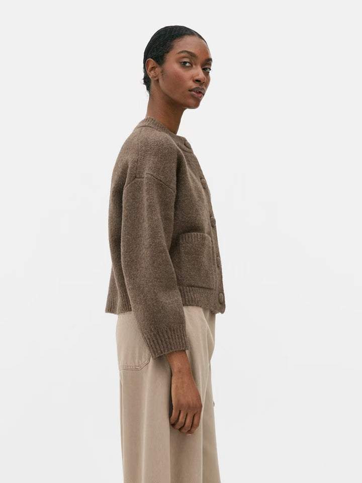 Aurrelia | Essential Knitted Bomber