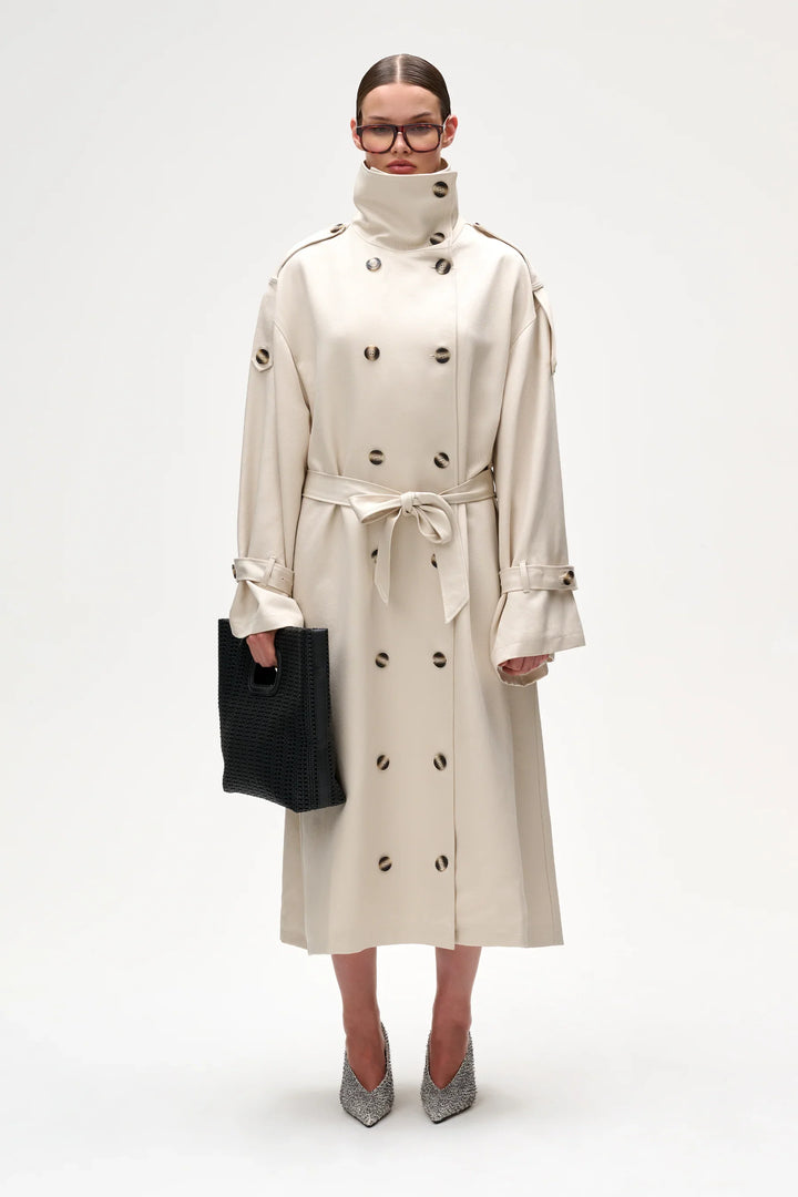 Aurrelia | The Lyocell Trenchcoat